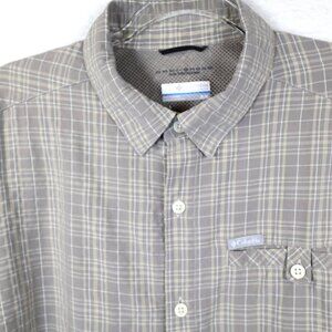 Columbia‎ Omni-ShadeGray Plaid Button Up Mens Medium Sun Protection